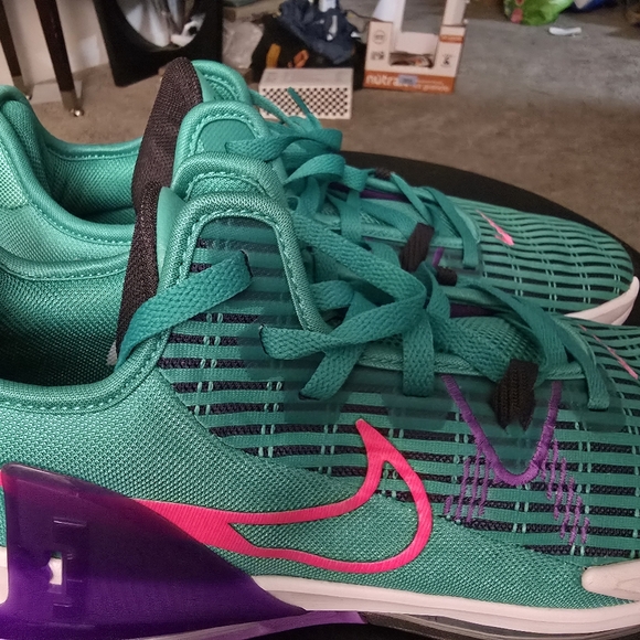 Nike LeBron WITNESS 6 EMERALD BERRY main image 7